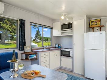 MGM Studio Cabin - Himatangi