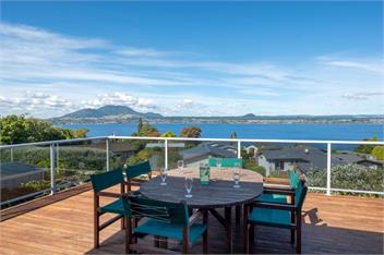 Lofty Lakeviews (Bachcare) - Acacia Bay