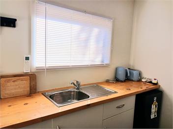 Delightful Lake Hawea Cabin with Mountain Views - Central Otago
