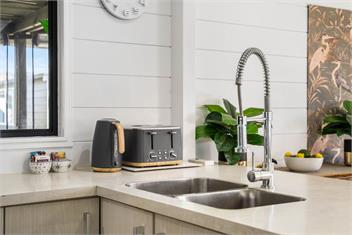 Arkhos (Bachcare) - Whitianga