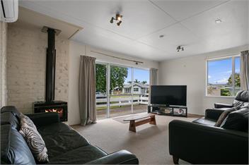 The Charleston Charm - Whangamata - Whangamata