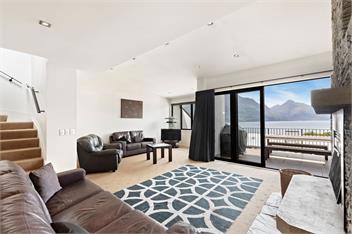 Central 4 BDR Home | WI-FI | Views | Free Parking - Queenstown