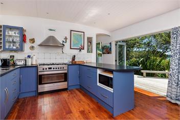 Te Uenga (Bachcare) - Parekura Bay