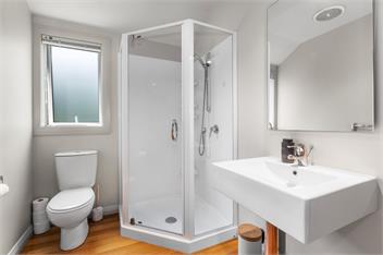 Spa and Surf Retreat (Bachcare) - 