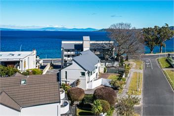 Tui Apartment 9 - Taupo *lake & heated pool! - 