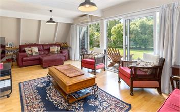 A-Frame. Ideal for families and large groups. - 