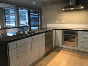 Astonishing Views Superb Waterfront Apartment - PICTON