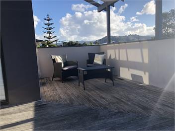 Mary Road 150m to beach, cafe, and surf club - Whangamata