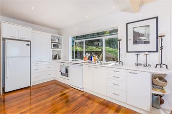 Bayswater - "On the Waterfront" - Paihia - Bay of Islands