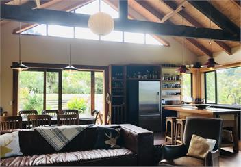 Awahuri - Waterfront River bend retreat (the Modern Bach!) - Taupo