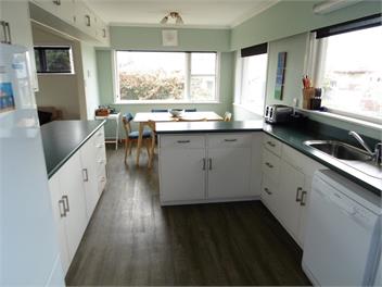 Stay 4nights, pay for 3! Free goody basket,Wi-Fi, cleaning and breakfast - Waikanae