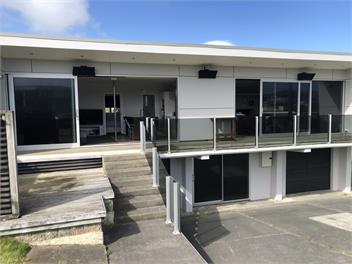 Modern Beach Apartment  - Foxton beach 