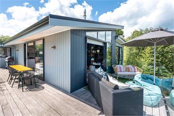 NEW Sunny Family Friendly home with SPA near everything - Waiheke