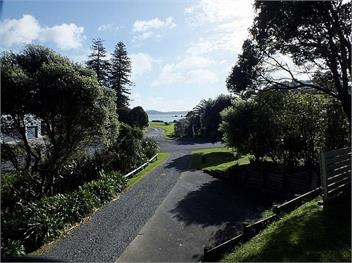 Wharepekapeka (Bachcare) - Russell