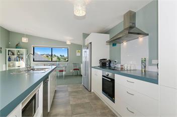 The Blue Cottage with WiFi (Bachcare) - Waipu Cove