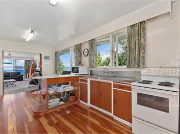 Lofty Lakeviews (Bachcare) - Acacia Bay