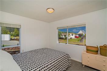 Retreat by the Beach (Bachcare) - Pauanui