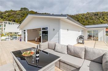 Waterfront Beach House (Bachcare) - Paihia