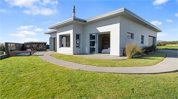 Coastal Daze (Bachcare) - New Plymouth