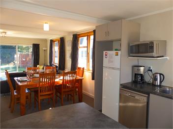 Snowed Inn (Bachcare) - Ohakune
