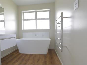 Fiordland Getaway (Bachcare) - Te Anau