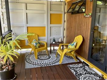 Are Mii a stylish one room container home - Rarotonga