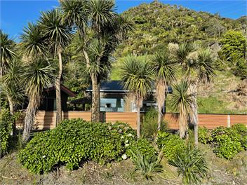 Paparoa Hut - Punakaiki