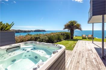 PAH VIEW HOUSE: Coast and Country - auckland