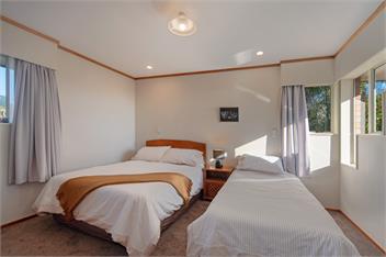Sunny Bayview Retreat - Nelson