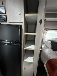 RV Space With Comfy Bed in Country Location - Hastings