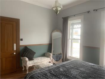 Stunning villa a few minutes walk from the picturesque Constance Bay - West Coast