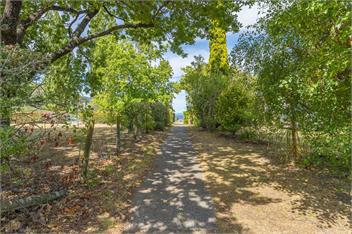 The Kinloch Lake House - 72 steps to the Lake! - Taupo