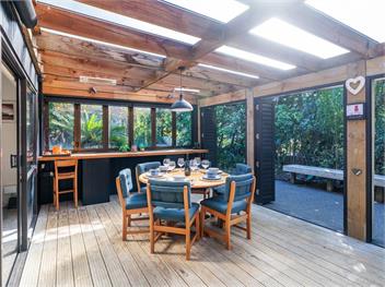 Living The Dream (Bachcare) - Whitianga