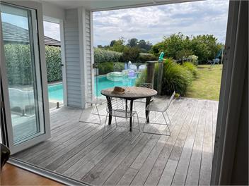 Fabulous large Bethlehem family home with pool - Tauranga