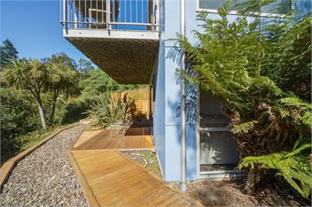 Harbour Crest Retreat (Bachcare) - Lyttelton