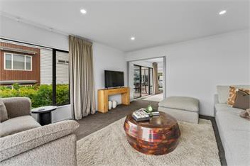 Pataka Lookout - 5 bdrms, close to lake & town - Taupo