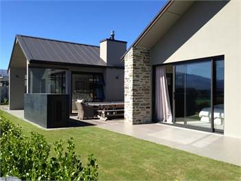 Infinity Drive | Sleeps 8 | Lake & Mountain Views | Spa Pool | Close To Walking/Biking Tracks - Wanaka