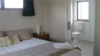 Bluebell Lodge and Cottage - Two Bedroom/Two Ensuite Cottage - Hastings