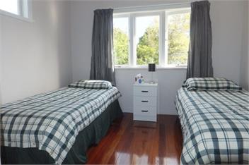 Wind down on White - 3 bedroom -big back yard (homeaway) - Whitianga