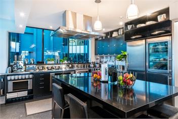 The Black Diamond  - Auckland