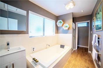 #1 GROUP STAY ON AIRBNB CHCH, TOP LOCATION, BEST VALUE+++❤️❤️❤️ SLEEPS 12 - Christchurch