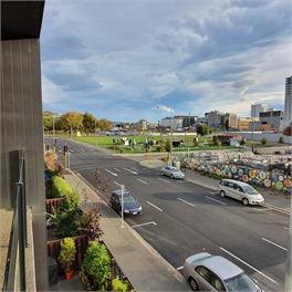 Beautiful sunny apartment with off street carpark - Christchurch