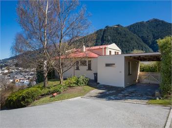 McAlister House (Bachcare) - Queenstown