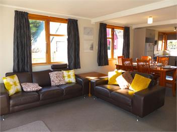 Snowed Inn (Bachcare) - Ohakune