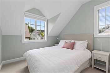 Sandy Jandal - Russell Cottages - Bay of Islands