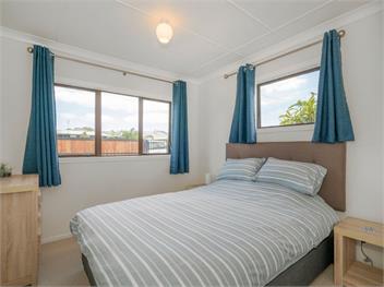 Beach House on Hetherington (Bachcare) - Whangamata
