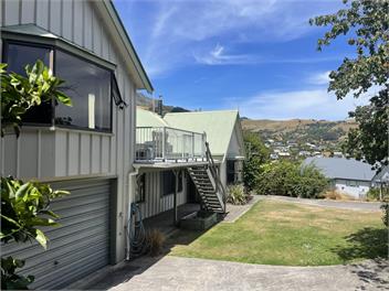Seaclusion - Great Water Views, Wonderful for Large Families & Groups - Akaroa