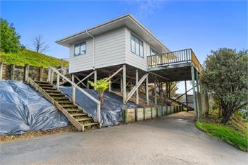 Raglan Beach Retreat (Bachcare) - Raglan