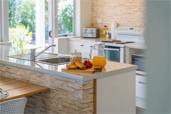 Kinloch Hideaway - 3bdrms, family friendly, close to lake! - Taupo