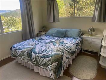  A CHARMING HOLIDAY ON CHEVRON-121 CHEVRON CRESCENT WHANGAMATA - Whangamata
